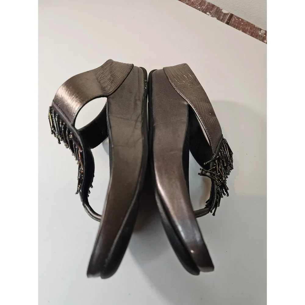 FitFlop Cha Cha Pewter Metallic Beaded Fringe Wedge Sandals Womens Size 7